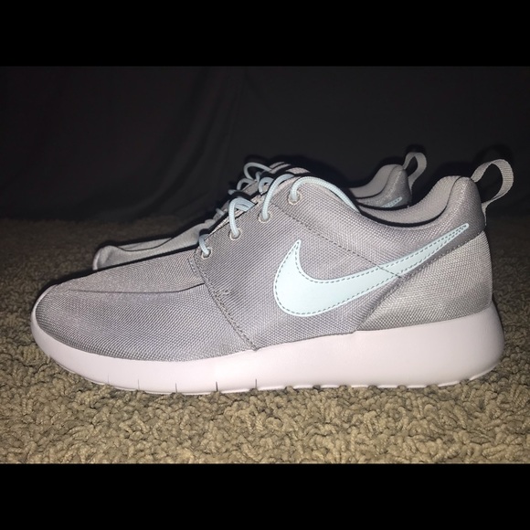 Nike Roche - Picture 2 of 8